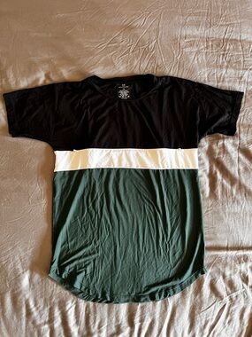 Movemama Classic Fit Invisible Zip Breastfeeding Tee